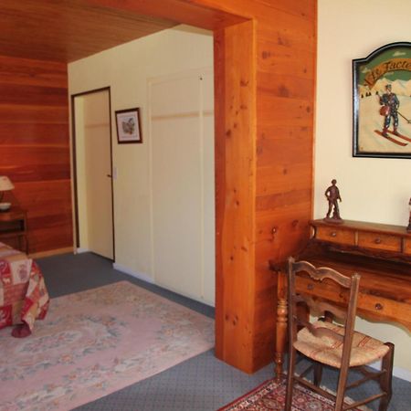 Guest House Chalet Saint Roch Albiez-Montrond Exterior photo