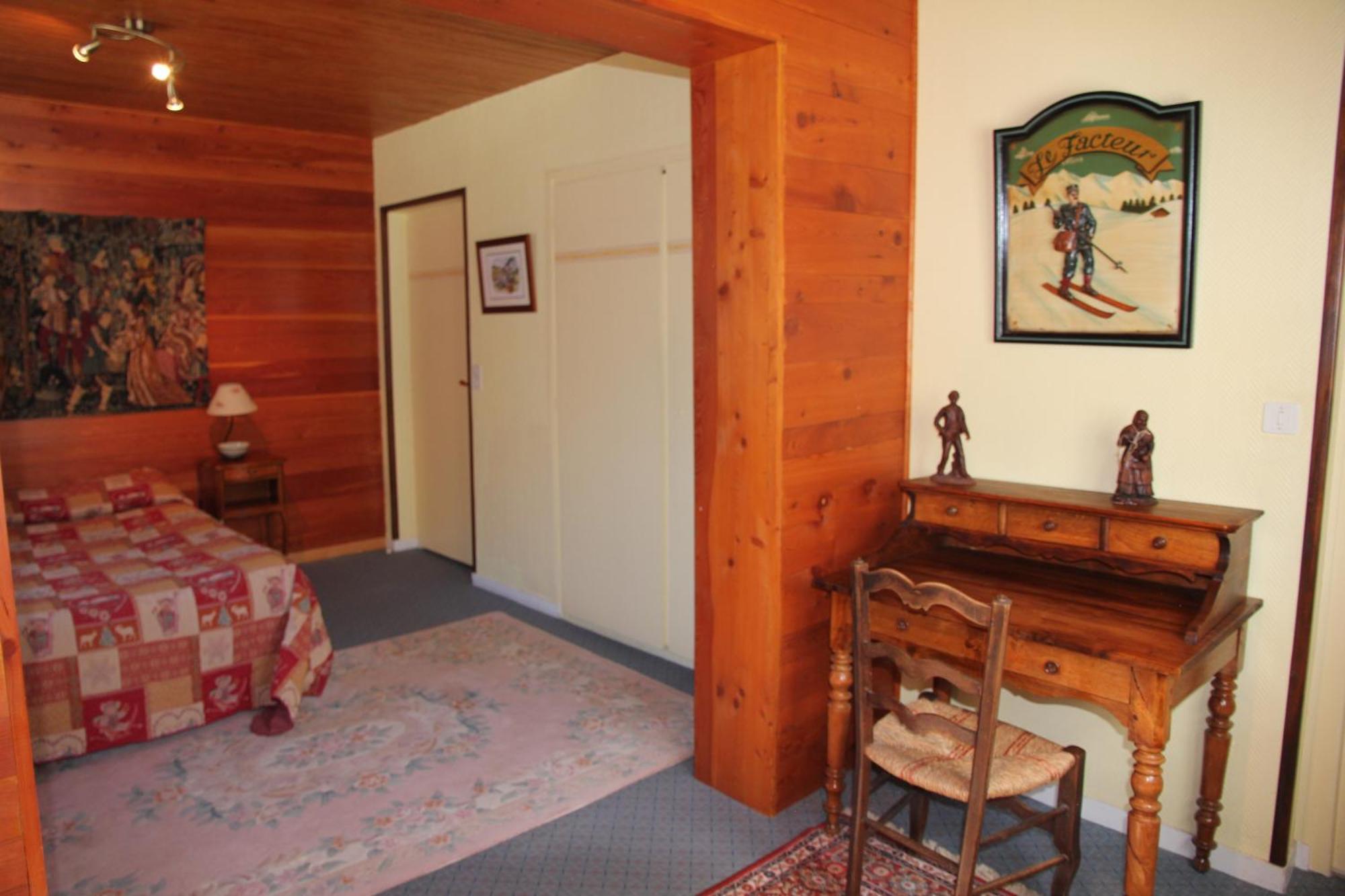 Guest House Chalet Saint Roch Albiez-Montrond Exterior photo